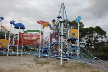 松浦河畔公園遊具１